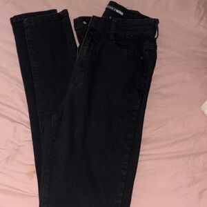 Never worn Fashion Nova Skinny Jeans